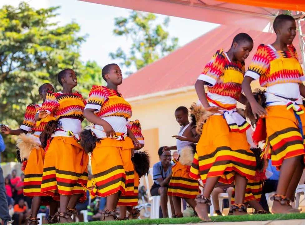 Students collaborating